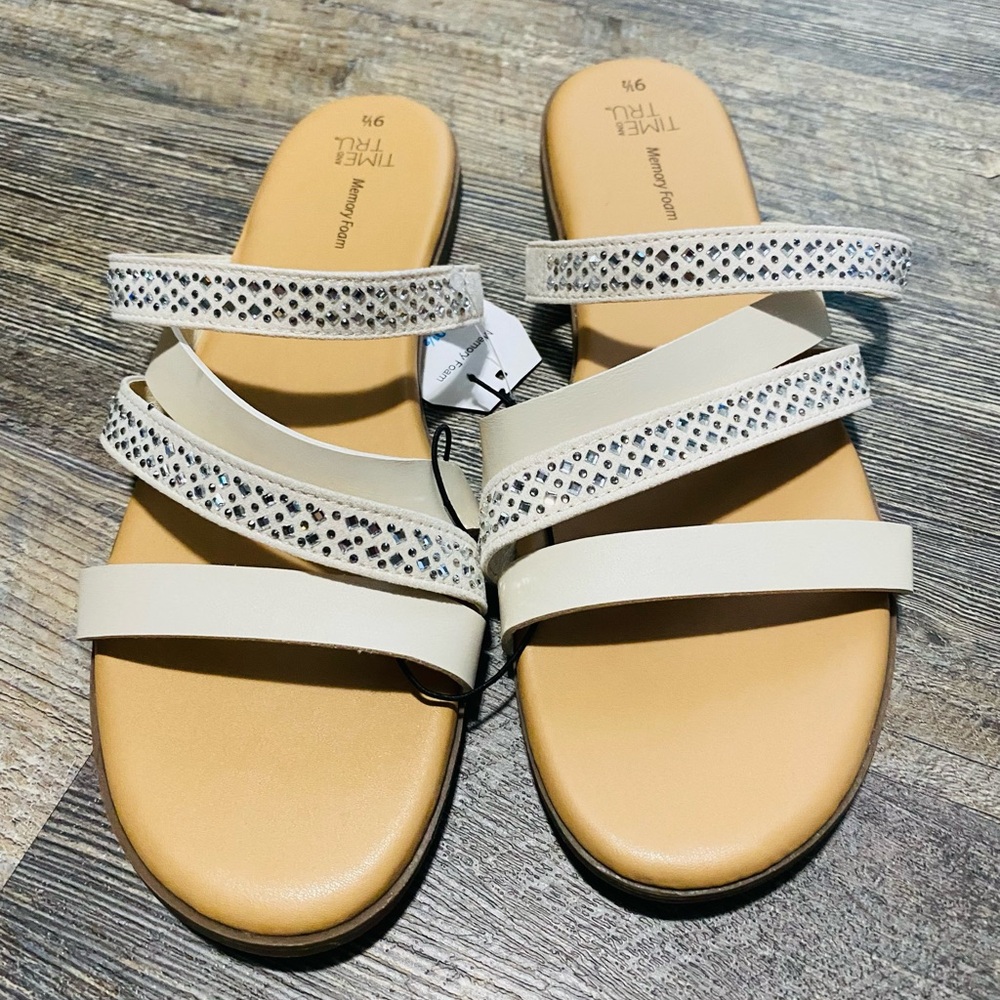 Time and Tru sandals